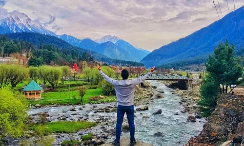 1st Day: Arrival in Srinagar