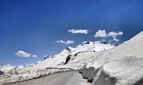 Day 1: Arrival & Rohtang Pass