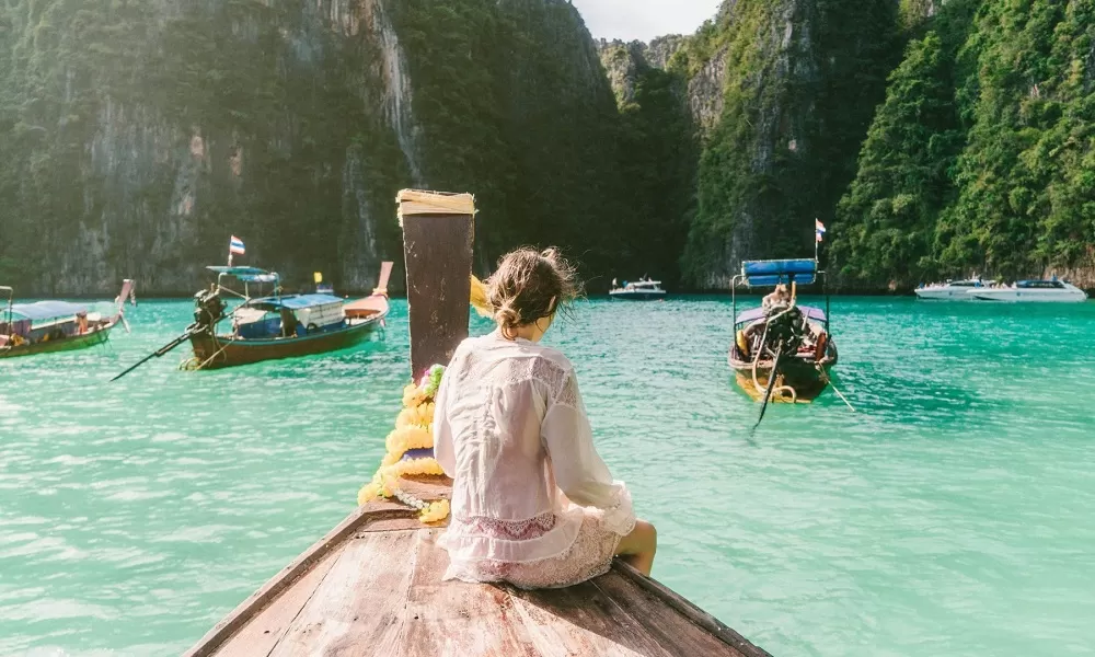 Day 4: Transfer to Krabi – Beach & Nature Exploration