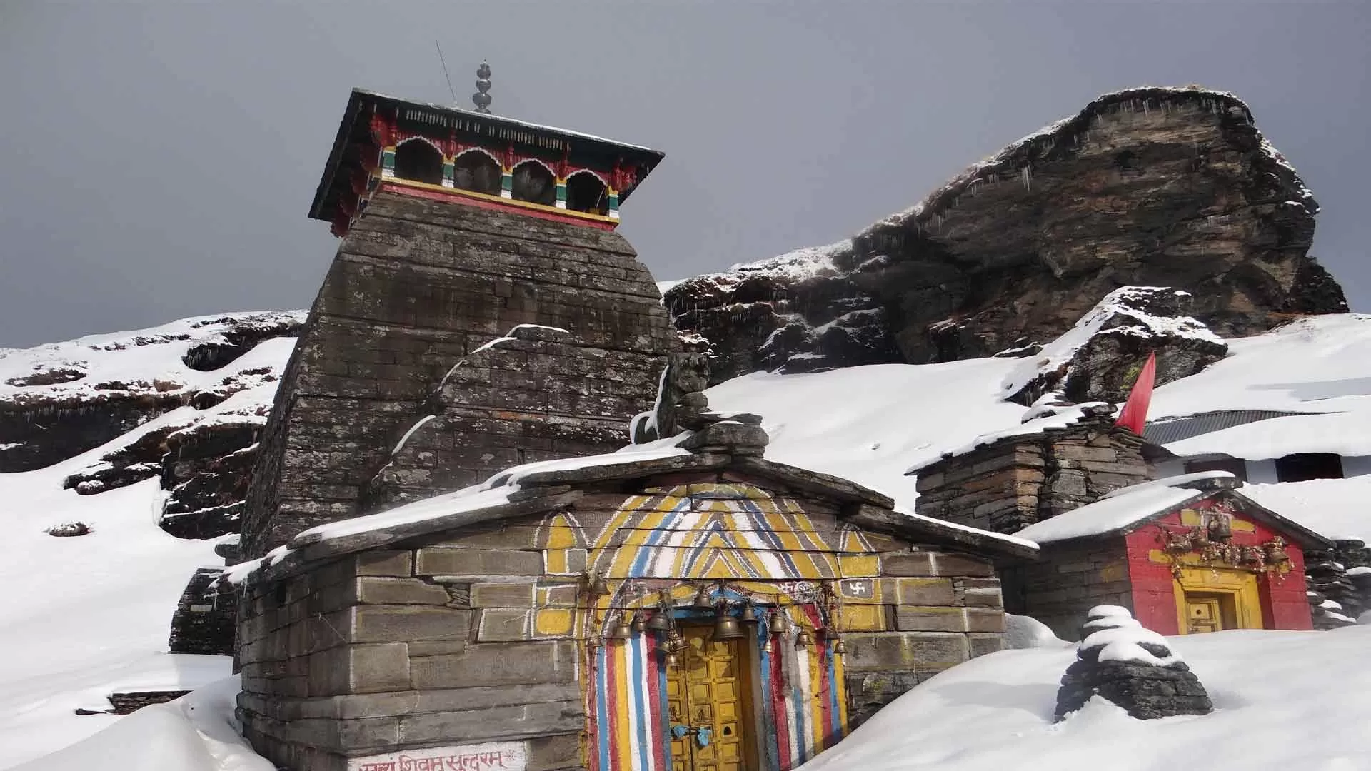 Day 2 (Saturday): Tungnath Trek & Chandrashila Summit