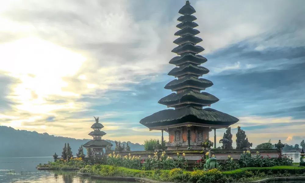 Bali Bliss: Island Paradise Awaits